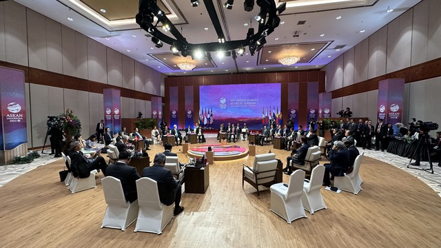 Thủ tướng khẳng định 'câu trả lời duy nhất' để ASEAN giữ vững vai trò trung tâm - Ảnh 3.