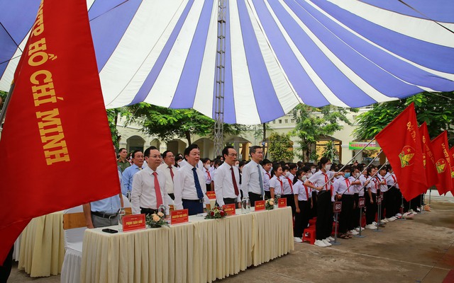 Phó Thủ tướng Trần Hồng Hà nhắn gửi tình cảm yêu thương, trìu mến đến các em học sinh - Ảnh 1.