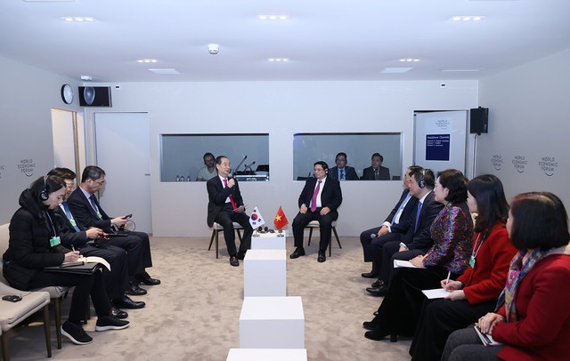 Thủ tướng gặp lãnh đạo Hàn Quốc, Ukraine, Bỉ và Chủ tịch WEF- Ảnh 6.