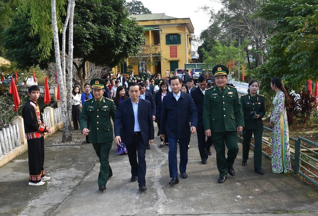 Phó Thủ tướng Lê Minh Khái thăm, chúc Tết tại tỉnh Cao Bằng- Ảnh 6.