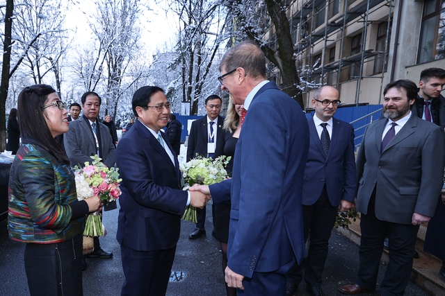 Thủ tướng Phạm Minh Chính thăm, làm việc tại Đại học Kỹ thuật Xây dựng Bucharest- Ảnh 1.