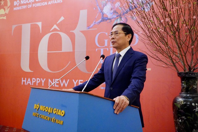 Bộ Ngoại giao gặp mặt các cơ quan báo chí Việt Nam nhân dịp năm mới Giáp Thìn 2024- Ảnh 1.