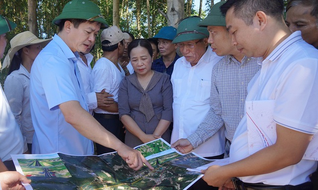 Quảng Trị đốc thúc giải phóng mặt bằng dự án cao tốc Vạn Ninh-Cam Lộ- Ảnh 1.