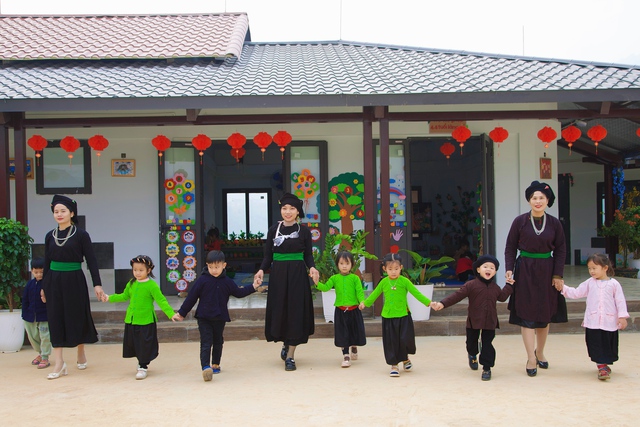 Chùm ảnh: Ngày mới ở làng Nủ- Ảnh 10. Chùm ảnh: Ngày mới ở làng Nủ- Ảnh 10.