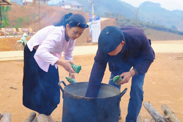 Chùm ảnh: Ngày mới ở làng Nủ- Ảnh 12. Chùm ảnh: Ngày mới ở làng Nủ- Ảnh 12.