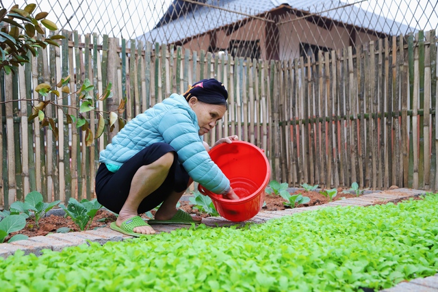 Chùm ảnh: Ngày mới ở làng Nủ- Ảnh 5. Chùm ảnh: Ngày mới ở làng Nủ- Ảnh 5.