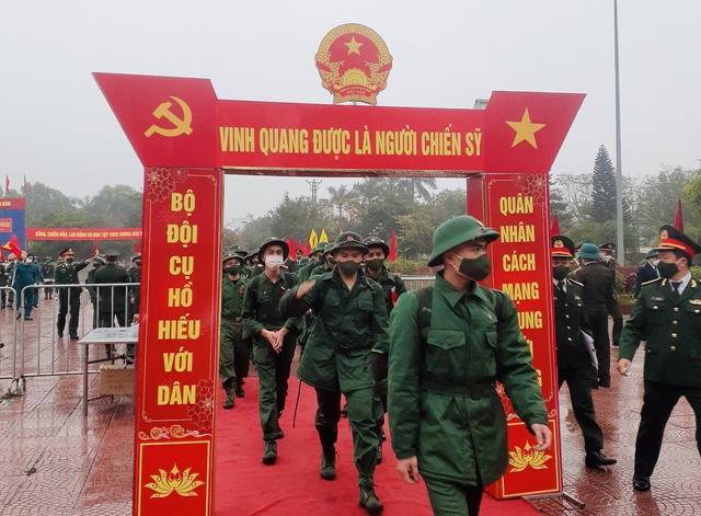 Hành trang nhập ngũ là trái tim tình nguyện và ngọn lửa rực cháy của tuổi trẻ- Ảnh 1.
