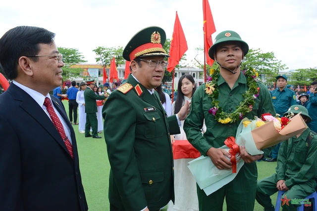 Hôm nay, thanh niên 30 địa phương lên đường nhập ngũ- Ảnh 6.