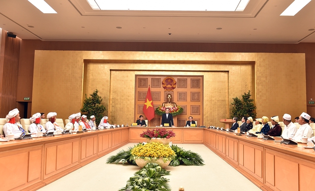 Phó Thủ tướng Trần Lưu Quang tiếp đoàn các tổ chức tôn giáo vùng đồng bào dân tộc Chăm (Ninh Thuận)- Ảnh 1.