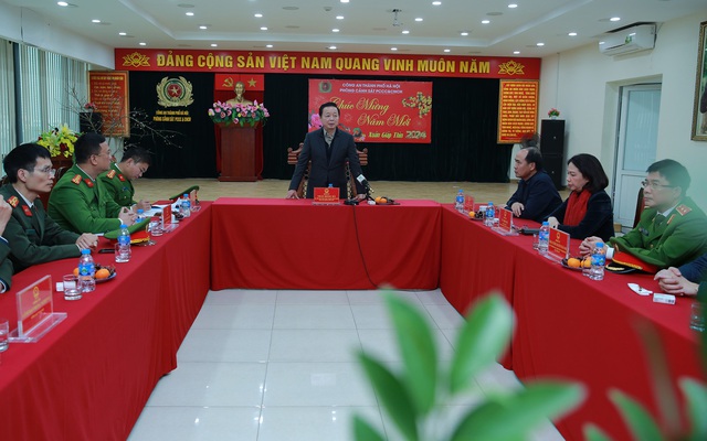 Phó Thủ tướng Trần Hồng Hà thăm, chúc Tết một số đơn vị ở Hà Nội- Ảnh 7.
