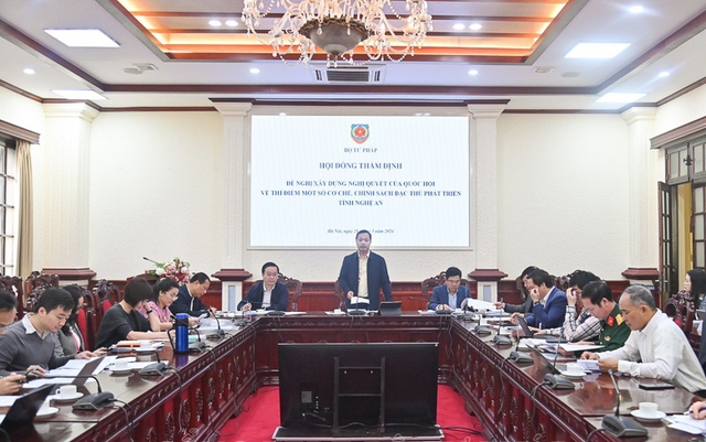 Xây dựng Nghị quyết của Quốc hội thí điểm một số cơ chế, chính sách đặc thù cho tỉnh Nghệ An- Ảnh 1.