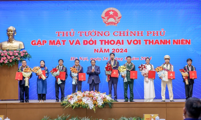 Thủ tướng Phạm Minh Chính: Thanh niên cần thực hiện '5 xung kích', '6 khát vọng' trong chuyển đổi số- Ảnh 4.