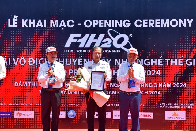 Khai mạc Giải đua thuyền máy nhà nghề quốc tế UIM F1H2O tại Bình Định- Ảnh 1.