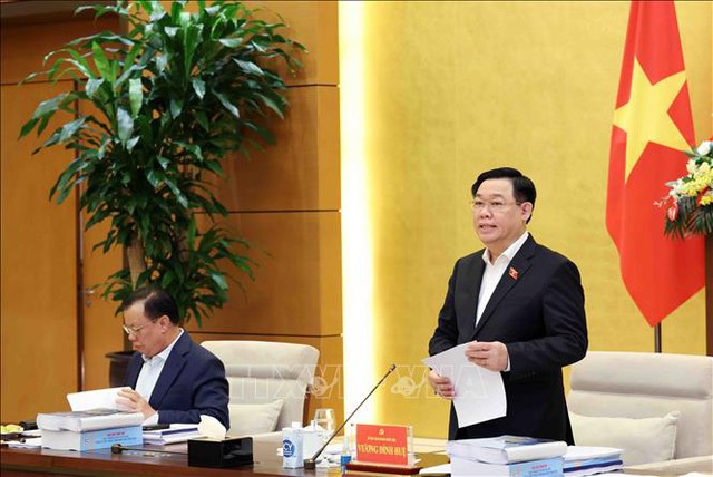 Chủ tịch Quốc hội làm việc với Ban Thường vụ Thành ủy Hà Nội về dự án Luật Thủ đô (sửa đổi)- Ảnh 2.