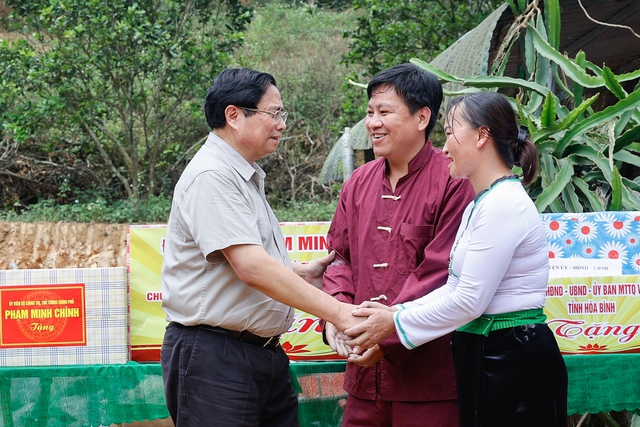 Chùm ảnh: Thủ tướng Phạm Minh Chính tham gia khởi công, đào móng nhà cho hộ nghèo- Ảnh 14.