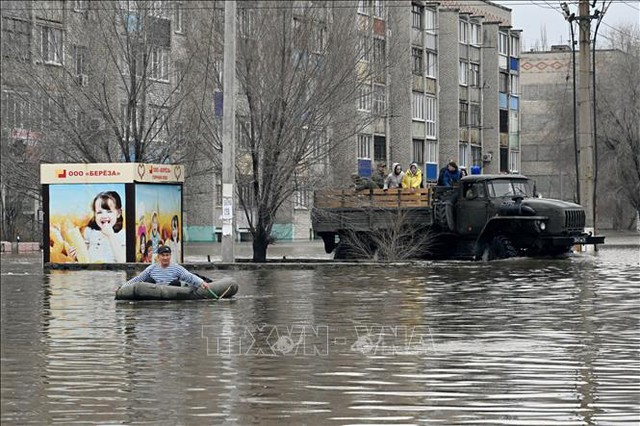 Điện thăm hỏi lũ lụt tại Nga và Kazakhstan- Ảnh 1.