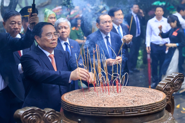 Thủ tướng Phạm Minh Chính dự lễ dâng hương ngày Giỗ Tổ Hùng Vương- Ảnh 1.