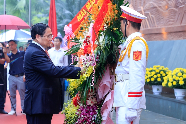 Thủ tướng Phạm Minh Chính dự lễ dâng hương ngày Giỗ Tổ Hùng Vương- Ảnh 6.