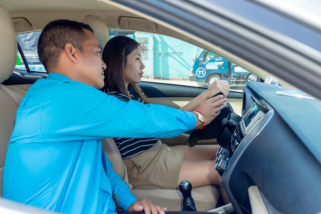 Quy định mới về thủ tục cấp, thu hồi Giấy chứng nhận giáo viên dạy thực hành lái xe ô tô- Ảnh 1.