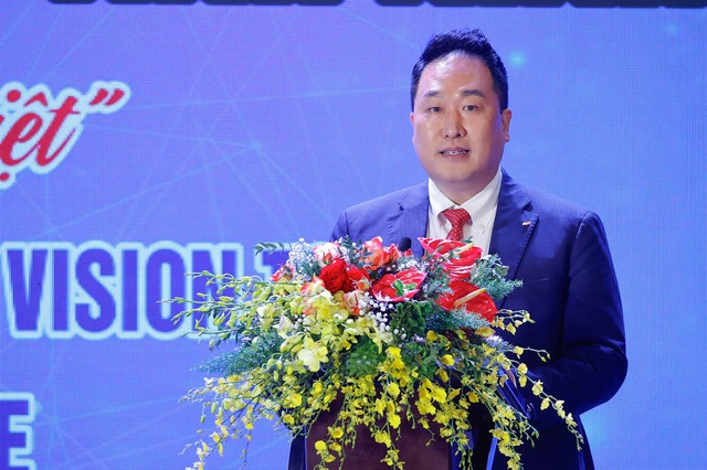 Thủ tướng chỉ ra những giải pháp để Ninh Thuận hóa giải khó khăn, vượt lên mạnh mẽ, phát triển nhanh và bền vững- Ảnh 5.