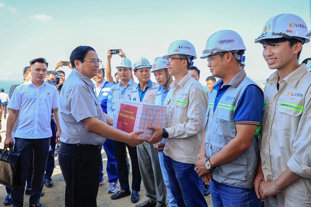 Thủ tướng yêu cầu thông tuyến cao tốc từ Quảng Ngãi tới TPHCM trong năm 2025- Ảnh 9.