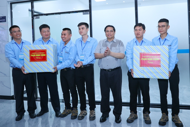 Thủ tướng khảo sát, dự lễ khởi công, khánh thành 4 dự án trọng điểm tại Thừa Thiên Huế- Ảnh 8.
