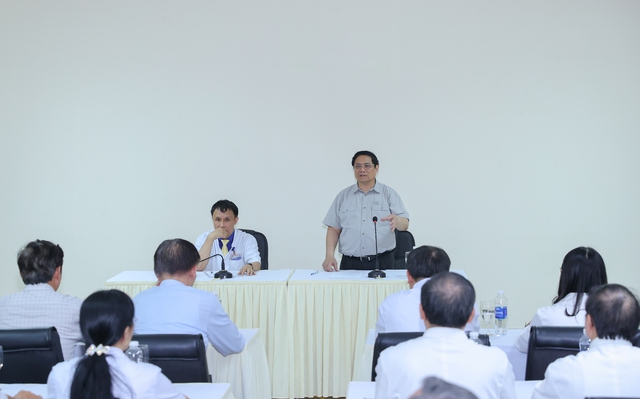 Thủ tướng khảo sát, dự lễ khởi công, khánh thành 4 dự án trọng điểm tại Thừa Thiên Huế- Ảnh 16.