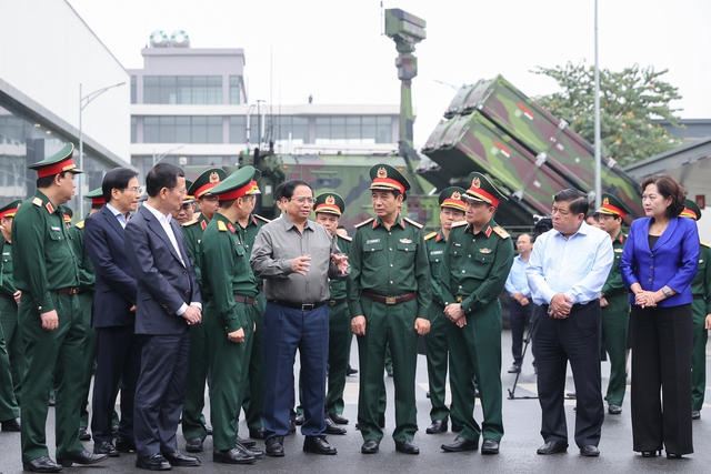 Thủ tướng Phạm Minh Chính làm việc với Viettel về công nghiệp quốc phòng công nghệ cao- Ảnh 4.