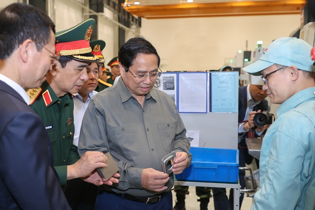 Thủ tướng Phạm Minh Chính làm việc với Viettel về công nghiệp quốc phòng công nghệ cao- Ảnh 6.