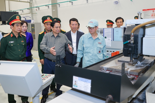 Thủ tướng Phạm Minh Chính làm việc với Viettel về công nghiệp quốc phòng công nghệ cao- Ảnh 7.