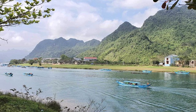 3 tháng, khách quốc tế đến Quảng Bình tăng hơn 110%- Ảnh 1.
