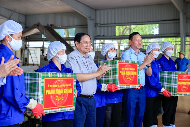 Thủ tướng Phạm Minh Chính khảo sát một số cơ sở, công trình trọng điểm tại Ninh Bình- Ảnh 7.