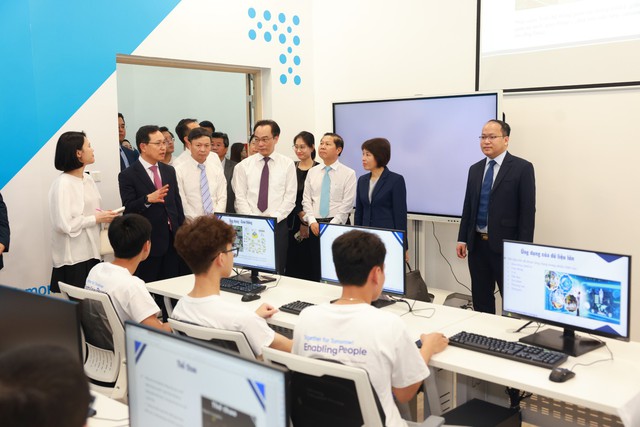 Samsung chung tay cùng Việt Nam đào tạo nhân tài công nghệ- Ảnh 1.
