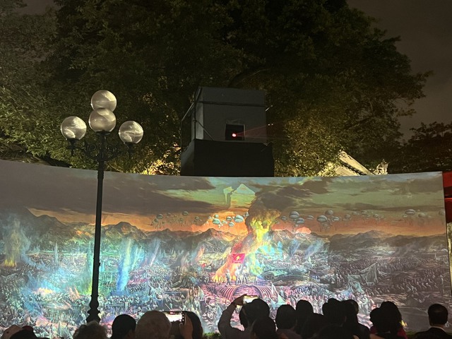 Trình chiếu bức tranh 3D về Chiến dịch Điện Biên Phủ tại Tượng đài Cảm tử Hà Nội- Ảnh 2.