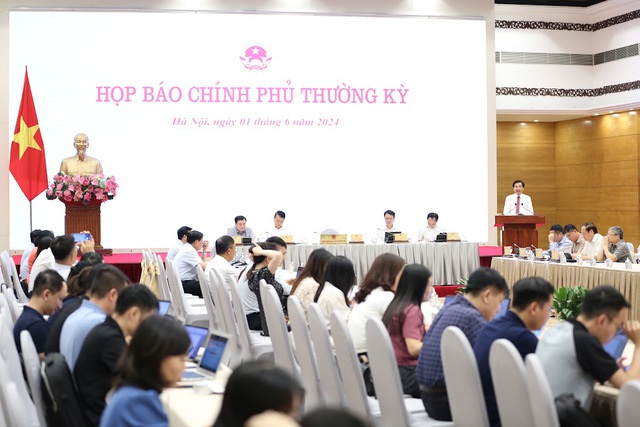 CẬP NHẬT: Họp báo Chính phủ thường kỳ tháng 5- Ảnh 1.