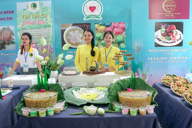Lễ hội hoa đăng và ẩm thực chay tại Tuần lễ Festival Huế 2024- Ảnh 2.