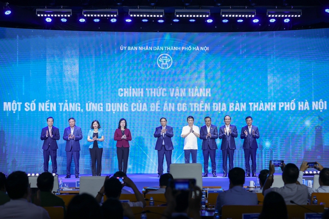 Thủ tướng: Hà Nội phải tiên phong trong thực hiện Đề án 06, chuyển đổi số- Ảnh 1.