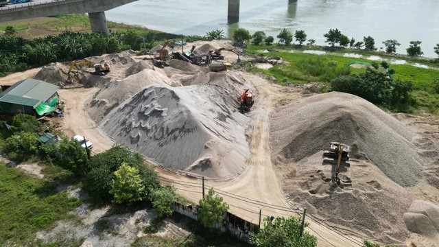 Tổng kiểm tra, xử lý bến thủy nội địa không phép trên toàn quốc- Ảnh 5. Tổng kiểm tra, xử lý bến thủy nội địa không phép trên toàn quốc- Ảnh 5.
