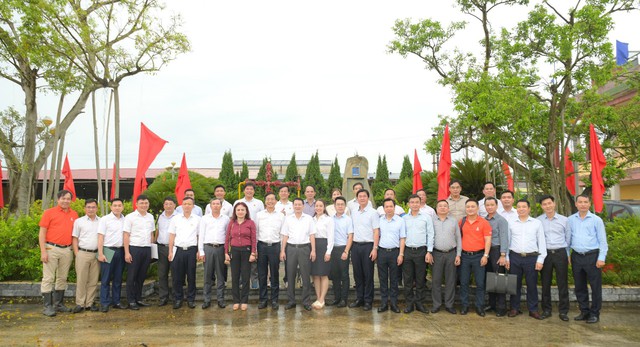 Petrovietnam: Trồng cây xanh là giải pháp quan trọng trong chuyển dịch năng lượng- Ảnh 2.