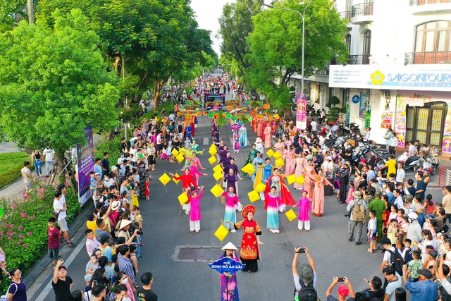 Lễ hội đường phố 'Sắc màu văn hoá' khuấy động Cố đô Huế- Ảnh 6.