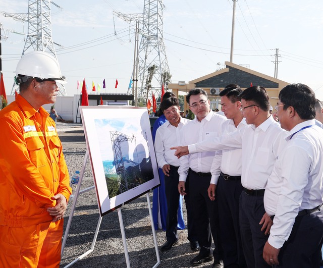 Chùm ảnh: Lễ khánh thành dự án đường dây 500 kV mạch 3 Quảng Trạch-Phố Nối- Ảnh 7.