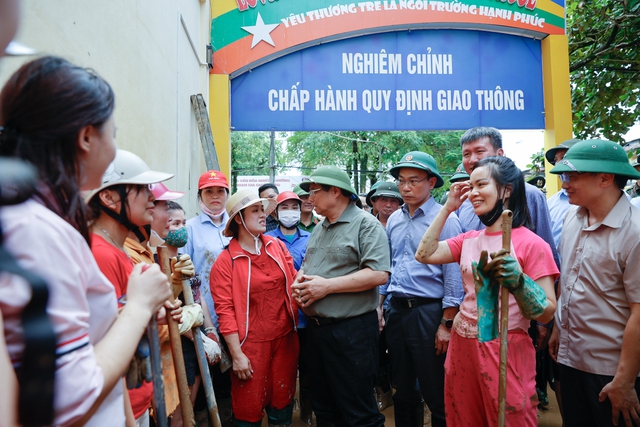 Chùm ảnh: Thủ tướng Phạm Minh Chính chỉ đạo ứng phó, khắc phục hậu quả mưa lũ, thiên tai tại Yên Bái- Ảnh 7.