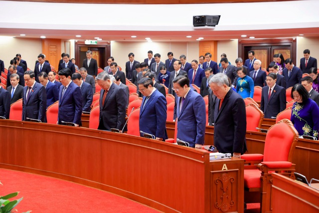 Chùm ảnh: Khai mạc trọng thể Hội nghị Trung ương 10 khoá XIII- Ảnh 1. Chùm ảnh: Khai mạc trọng thể Hội nghị Trung ương 10 khoá XIII- Ảnh 1.