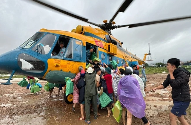 Hỗ trợ 1.100 tỷ đồng cho 4 tỉnh thiệt hại do mưa lũ- Ảnh 1. Hỗ trợ 1.100 tỷ đồng cho 4 tỉnh thiệt hại do mưa lũ- Ảnh 1.