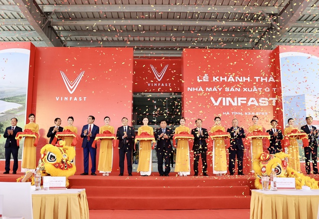 VinFast Hà Tĩnh: Xác lập kỷ lục về tiến độ hoàn thiện nhà máy- Ảnh 4. VinFast Hà Tĩnh: Xác lập kỷ lục về tiến độ hoàn thiện nhà máy- Ảnh 4.