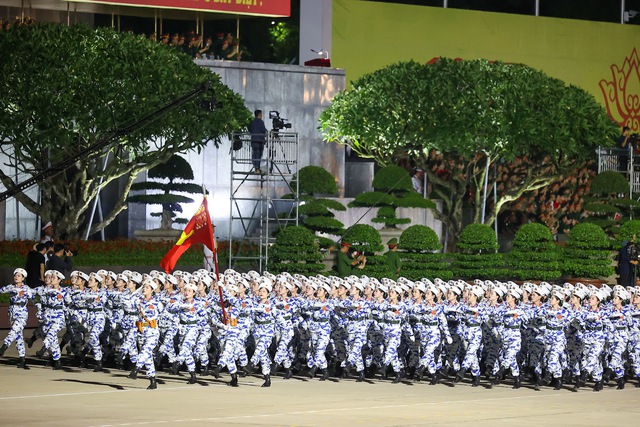 Chùm ảnh: Các lực lượng tổng hợp luyện diễu binh, diễu hành tại Quảng trường Ba Đình- Ảnh 10.