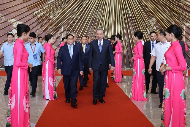 Chùm ảnh: Lãnh đạo Đảng, Nhà nước tham quan Triển lãm '80 năm hành trình Độc lập - Tự do - Hạnh phúc'- Ảnh 2.