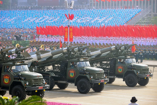 Chùm ảnh: Uy lực trang thiết bị, khí tài của Quân đội nhân dân Việt Nam tại A80- Ảnh 19.