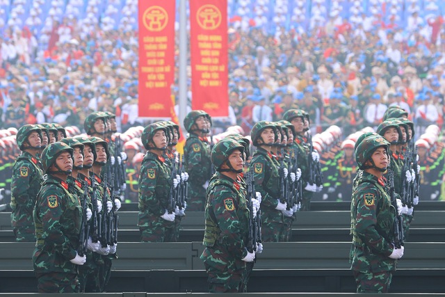 Chùm ảnh: Uy lực trang thiết bị, khí tài của Quân đội nhân dân Việt Nam tại A80- Ảnh 11.