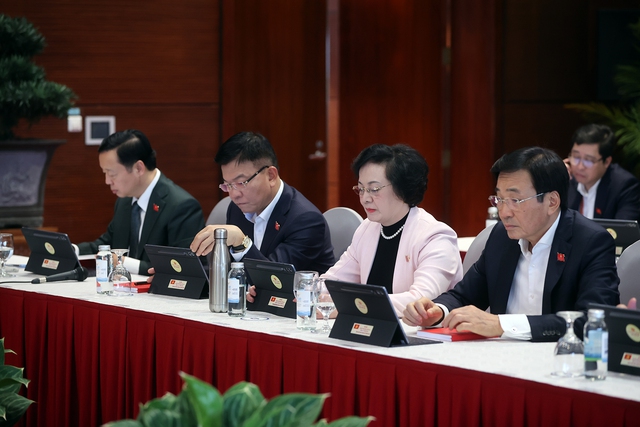 Chùm ảnh: Đại biểu thảo luận các văn kiện Đại hội XIV của Đảng- Ảnh 11. Chùm ảnh: Đại biểu thảo luận các văn kiện Đại hội XIV của Đảng- Ảnh 11.